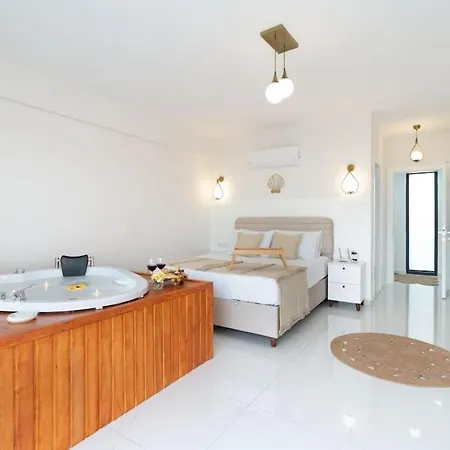 Seashell House - Private, Luxury, Pool, Sauna フェティエ